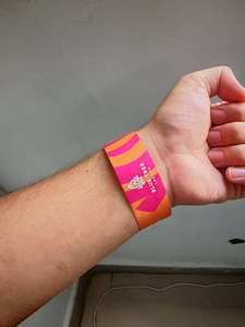 Pulseras Desechables de Papel Tyvek Resistentes al Agua para Entradas a Parques Infantiles, Color y Logotipo Personalizados, Entradas Antipérdida - Product Image 2