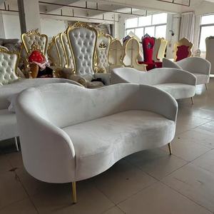 Elfenbeinweißes Samt-<span class=keywords><strong>Sofa</strong></span> „<span class=keywords><strong>Love</strong></span> Seat“ für Hochzeiten, Möbel für Braut und Bräutigam, Party, Event und Heimdekoration - Product Image 5