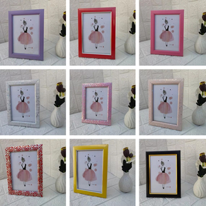 Gran Stock de Marcos de Fotos de Plástico Multicolor, Marcos Decorativos <span class=keywords><strong>para</strong></span> Impresiones Artísticas, Exhibidores de Escritorio <span class=keywords><strong>para</strong></span> Tiendas de Regalos - Product Image 1
