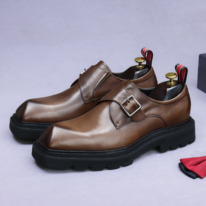 Zapatos formales de cuero para hombre, estilo coreano, con suela gruesa y elevada, de talla grande, con hebillas decorativas, para uso empresarial. - Product Image 6