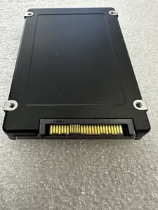 Samsung MZ-XLR6T40 için MZXLR6T4HALA-00AH3 PM1735 P36976-004 U.3 6.4TB PCIe SSD NVMe 4.0 X8 2.5 kurumsal katı hal sürücü - Product Image 4