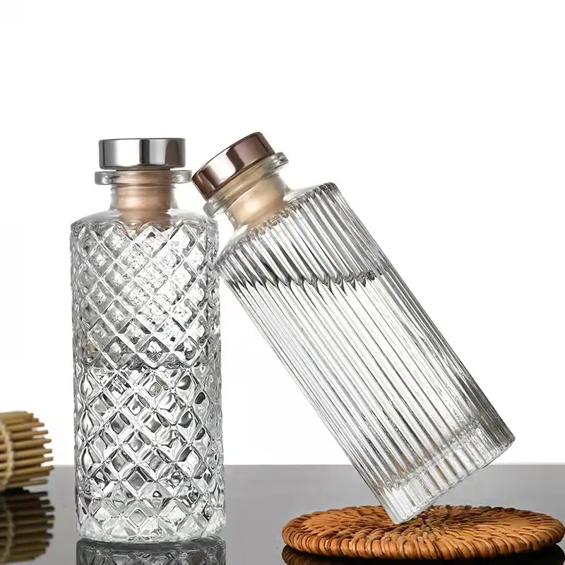 Custom Printing Logo 30ml 50ml 100ml Fashion Square Perfume Glass Spray Bottle Clear Glass Diffuser Bottle Wholesale
