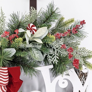 手工制作圣诞装饰品 22 英寸直径花环门挂 JOY 蔓莓藤条适合家庭餐桌节日装饰 - Product Image 4