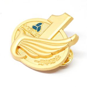 Pin de solapa de metal 3D dorado personalizado con esmalte suave, diseño de animales, eslogan, delfín, para eventos deportivos de natación, insignia, emblema, broche - Product Image 4