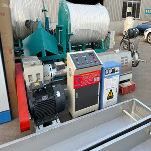 Machine de recyclage du plastique, ensemble complet avec convoyeur et sécheur pour transformer les déchets EPS/PC/PA/PPR en huile diesel, capacité de 10 tonnes/jour - Product Image 3