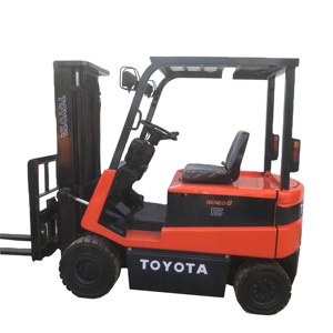 Montacargas Usado con Motor Diésel Japonés, Capacidad de Elevación de 3 Toneladas, para Terreno Accidentado, Como Nuevo, a Bajo Precio - Product Image 1