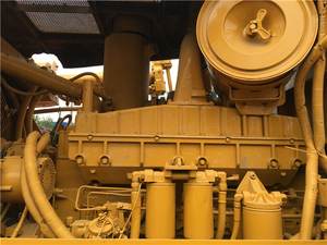 Bulldozer sur chenilles Komatsu D155A d'occasion d'origine japonaise, chargeur frontal, capacité de charge nominale de 15 tonnes, moteur CAT, modèle 2015, puissance élevée, stable - Product Image 6