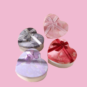 Hot bán màu hồng cao cấp lãng mạn hình trái tim hộp quà tặng với lớp phủ UV và miếng bọt biển lót hàng loạt tùy biến - Product Image 2