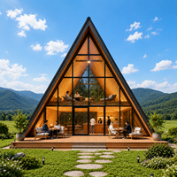 Chalet triangulaire à deux étages en forme de A avec un balcon charmant, villa de luxe à double étage avec terrasses pour maison préfabriquée triangulaire