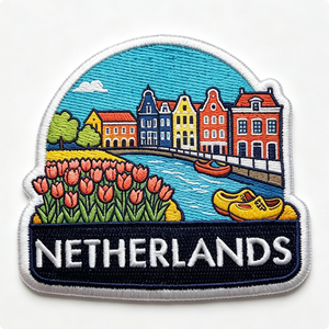 Patch brodé Pays-Bas avec tulipes et maisons de canal, forme irrégulière, applique à coudre, cadeau décoratif - Product Image 1