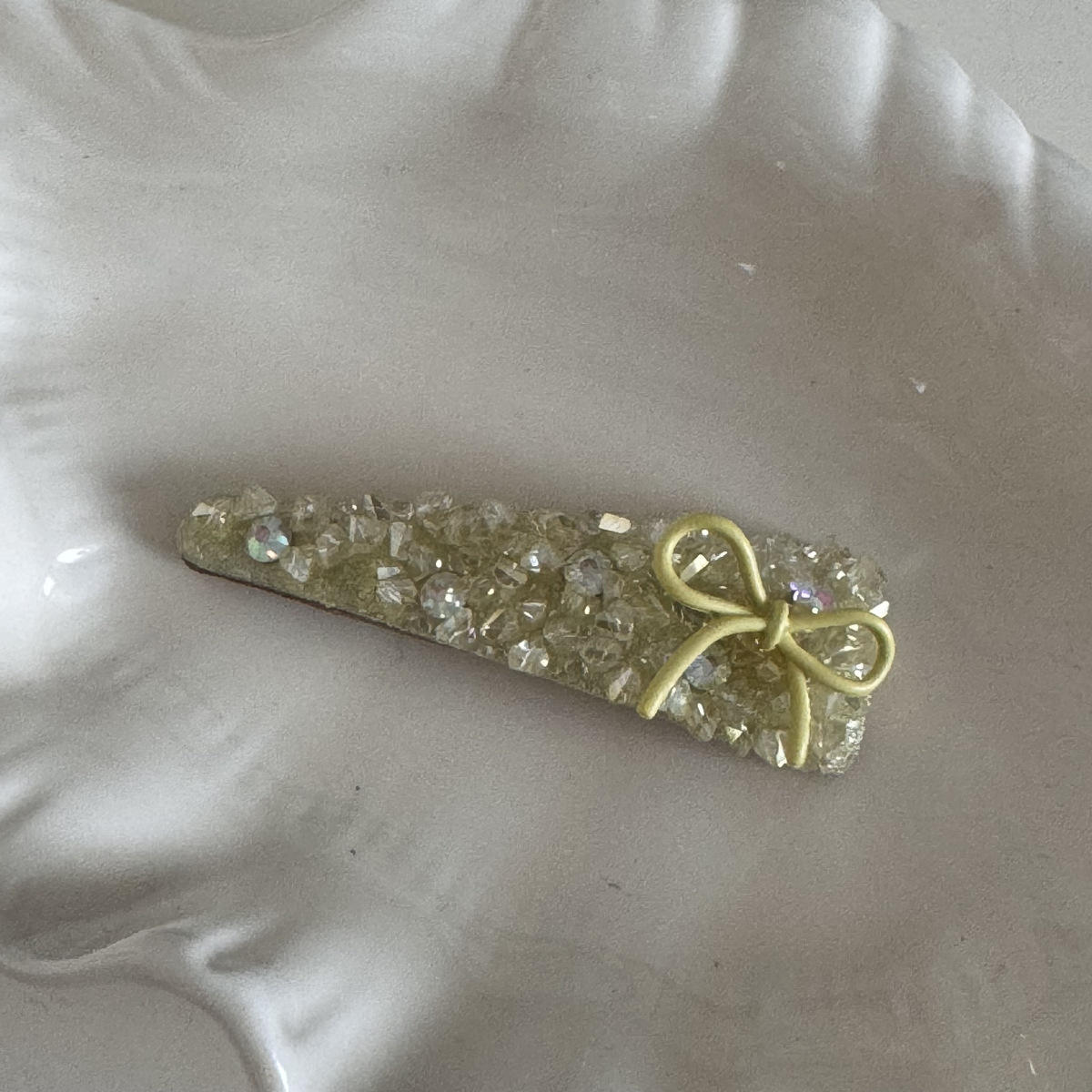 สีเหลือง