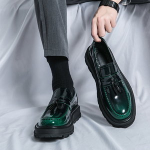 Chaussures habillées en cuir verni à semelle épaisse, couleur verte, élégantes, confortables, durables, mocassins à pampilles décontractés pour hommes - Product Image 4
