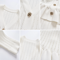 Robe Mini en Maille Élégante Printemps-Été 2026 pour Femme, Col en V, Boutons Creux en Strass, Manches Courtes Ajustées, Ourlet Volanté