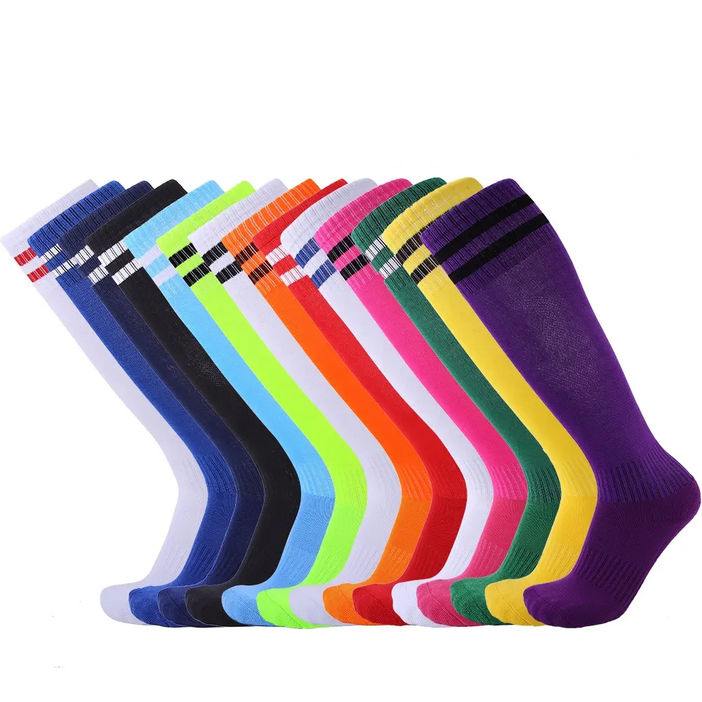 Chaussettes de Football à rayures pour hommes, chaussettes de sport pour jeunes, en vert, populaires, nouvelle collection