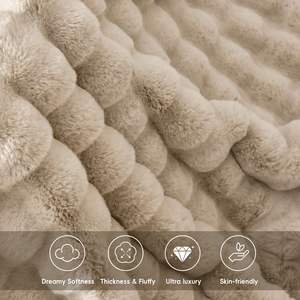 PHFラグジュアリーフェイクロウサギの毛皮ブランケットツインサイズ超ソフトふわふわぬいぐるみ居心地の良い暖かいバブルブランケット秋冬60X80 - Product Image 4