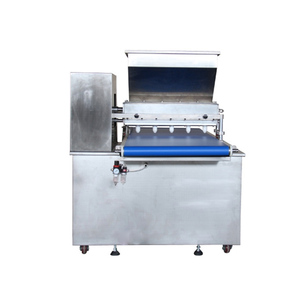 Machine de fabrication de biscuits <span class=keywords><strong>Macaron</strong></span> à bas <span class=keywords><strong>prix</strong></span> Machine de dépôt de gâteau Madeleine - Product Image 4