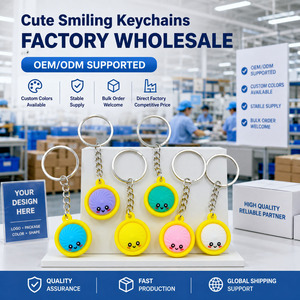 Vente en gros d'usine, porte-clés personnalisé mignon de dessin animé avec revêtement en silicone, matériau plastique, cadeau de fête tendance, OEM/ODM - Product Image 2