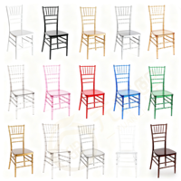 Chaise Chiavari en acrylique transparent en gros pour la location – Résine cristalline pour banquets d'hôtel, mariages et événements en extérieur