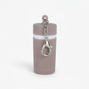 Pochette de maquillage portable isotherme personnalisée pour l'été, avec fermeture éclair et breloque en silicone, pour rouges à lèvres et tubes - Product Image 1