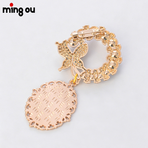 Broche <span class=keywords><strong>de</strong></span> Perlas con Forma <span class=keywords><strong>de</strong></span> Ramo <span class=keywords><strong>de</strong></span> Flores para Sublimación, Recuerdo, Regalo, Broche con Foto <span class=keywords><strong>de</strong></span> Mariposa para Novia, Ramo <span class=keywords><strong>de</strong></span> Flores, Regalo <span class=keywords><strong>de</strong></span> Boda - Product Image 3