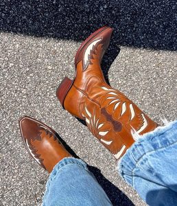 <span class=keywords><strong>Bottes</strong></span> de cowboy occidentales en cuir <span class=keywords><strong>marron</strong></span> SHIKOL pour femmes, talons épais, mi-<span class=keywords><strong>mollet</strong></span>, taille personnalisée 43, <span class=keywords><strong>bottes</strong></span> occidentales rétro à la mode pour femmes - Product Image 1