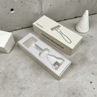 Boîte cadeau de rasoir en carton rigide noir avec logo personnalisé, emballage de luxe pour kit de rasage de sécurité en papier avec insert en pulpe pressée à l'état humide