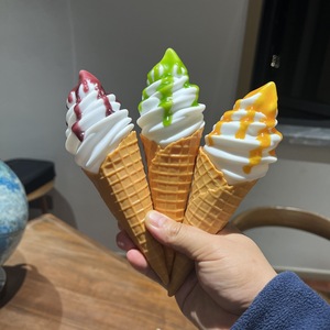 Modèle de cornet de glace double en plastique de 21 cm, mignon, imitation <span class=keywords><strong>gaufre</strong></span>, chocolat, <span class=keywords><strong>vanille</strong></span>, fausse nourriture, décoration thème rétro - Product Image 3