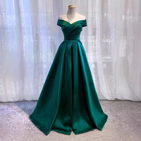 Robe de soirée longue vert grande taille en satin, épaules dénudées, pour bal et fête
