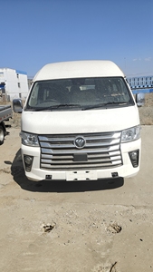 Le modèle Foton G9 Traveller XL est un <span class=keywords><strong>fourgon</strong></span> long pouvant accueillir 14 <span class=keywords><strong>personnes</strong></span>. - Product Image 5