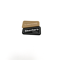 Écussons en silicone 3D, PVC, caoutchouc et feutre, écologiques, avec logo de marque personnalisé, étiquettes gaufrées pour vêtements, baskets et sacs, couleurs personnalisées