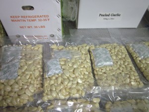 Dientes <span class=keywords><strong>de</strong></span> <span class=keywords><strong>Ajo</strong></span> Frescos Pelados en Bolsa Sellada al Vacío, Mínimo Desgastado, Listos para Usar - Product Image 1
