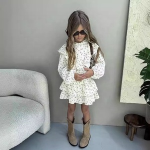 Conjunto de Dos Piezas para Niña, Blusa de Manga Larga con Volantes Florales y Falda de Pastel con Capas, Mezcla de Algodón para Niñas Pequeñas - Product Image 3