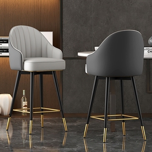 Chaise de bar moderne de luxe avec lumière minimaliste, dossier pivotant, accoudoir Villa, boutique de thé au lait, <span class=keywords><strong>tabouret</strong></span> haut de bar - Product Image 1