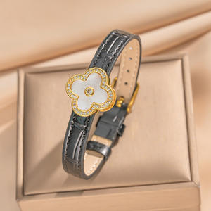 新款上市18k镀金不锈钢设计师珠宝四叶三叶草皮革手链 - Product Image 5