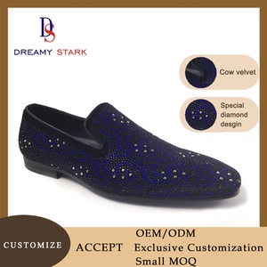 Chaussures pour hommes bleu foncé à motif diamant spécial ; Mocassins faits main en cuir véritable léger avec logo personnalisé, marque originale, pour le bureau et la carrière - Product Image 2