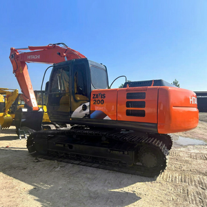Excavadora de cadenas Hitachi ZX200 de 20 toneladas con cazo de excavación, motor marca Hitachi - Product Image 1