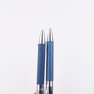 Bolígrafo de Acero Inoxidable con Acabado en Cuero Azul - Product Image 4