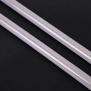 Tube LED de culture pour plantes 24W personnalisable 120/240V, blanc, hydroponique, T8, spectre complet - Product Image 3