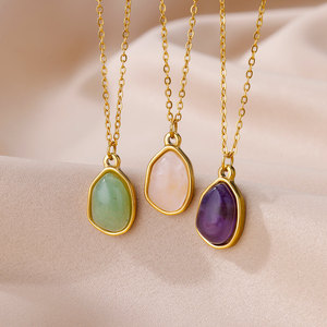 Collier pendentif en cristal de poudre d'<span class=keywords><strong>améthyste</strong></span> minimaliste de haute qualité Design en pierre naturelle avec chaîne à maillons plaquée or - Product Image 1