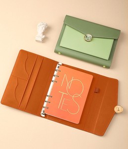 Cahier à feuilles mobiles A5 avec fermeture magnétique pour carnet de notes promotionnel avec <span class=keywords><strong>porte</strong></span>-stylo et fentes pour cartes - Product Image 3