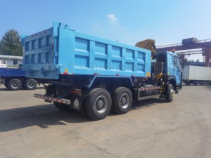 Chine Howo 10 roues 380hp benne basculante camion monté 16 tonnes grue à flèche pliante prix - Product Image 4