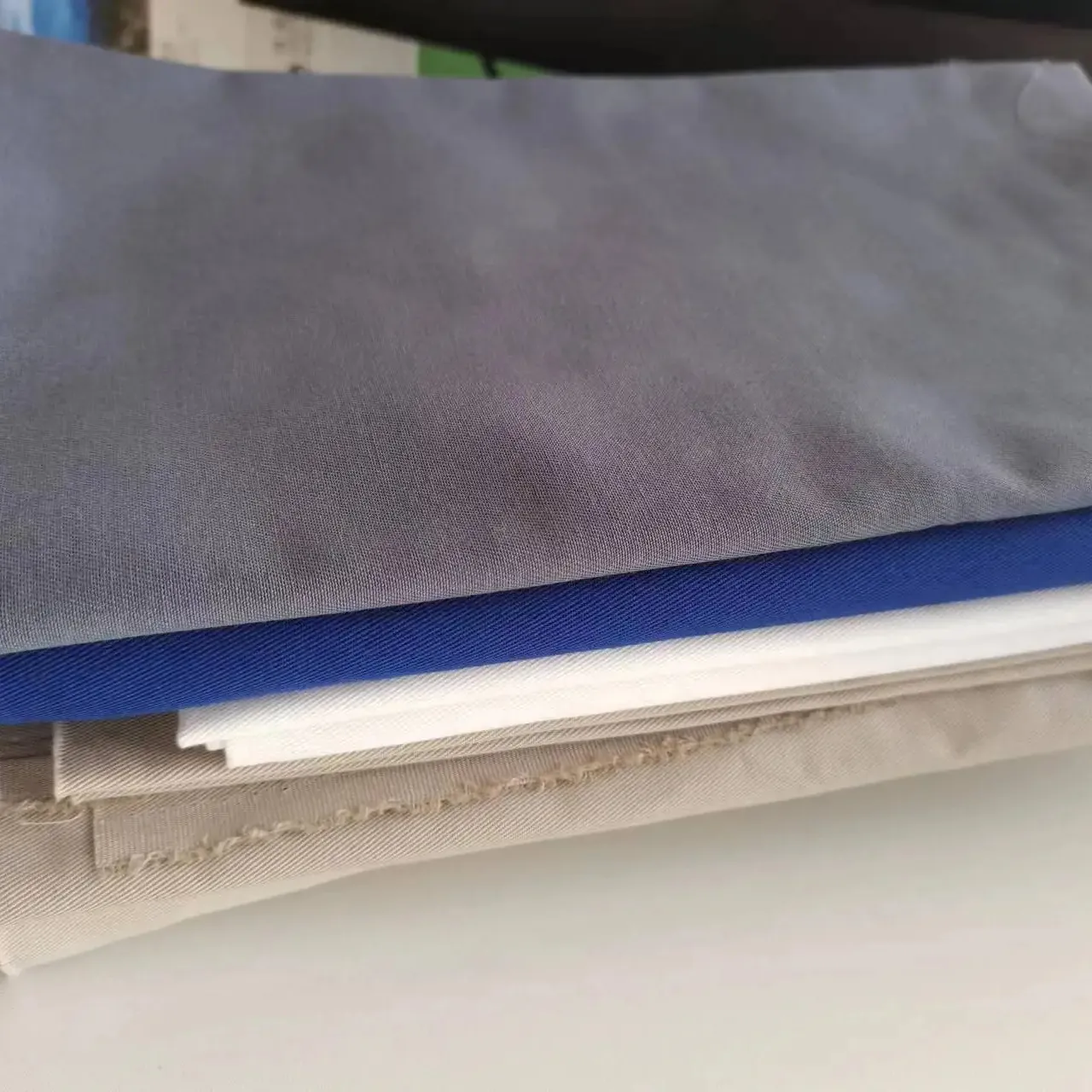 gefärbter poly-65% baumwolle 35% twill-stoff 21x16, 120x60, 235 GSM-stoff einheitlicher stoff und arbeitskleidungsstoff