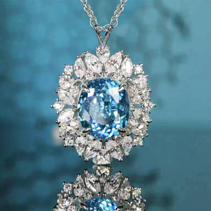 Collana con Ciondolo in Cristallo Colorato per Donne, Gioielli Eleganti e alla Moda - Product Image 1