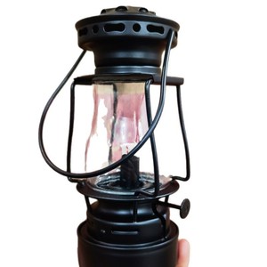 Lampe à pétrole portable d'extérieur style rétro, idéale pour le camping, l'ambiance de tente ou comme lampe de vitesse pour le patinage sur glace. - Product Image 1