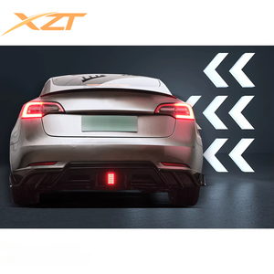 Kit aérodynamique : Diffuseur arrière et lèvre avant avec éclairage pour <span class=keywords><strong>Tesla</strong></span> <span class=keywords><strong>Model</strong></span> <span class=keywords><strong>3</strong></span> 2018-2023 - Product Image 5