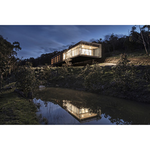 Villa moderna con estructura de acero ligero para uso hotelero con diseño de techo plano - Product Image 1