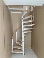 Escalier en colimaçon métallique moderne pour intérieur, gain de place, en acier avec marches en bois, hauteur personnalisable pour maison, villa, duplex, loft