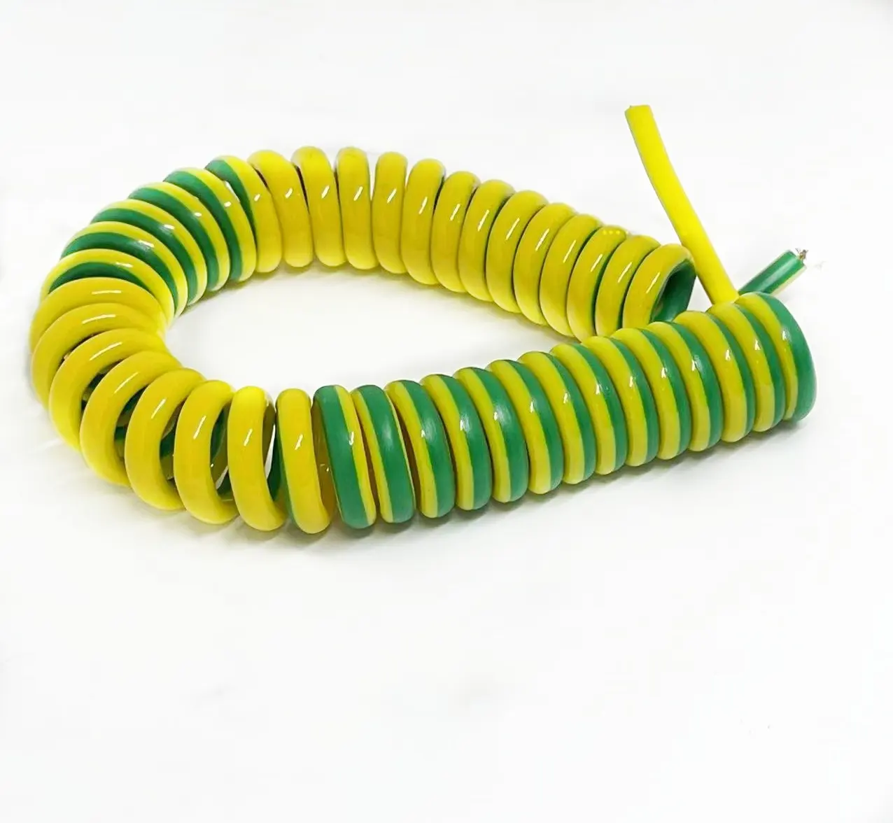 Cavo di alimentazione in rame giallo verde terra personalizzato isolato con PVC/PU per terra molla a spirale filo filo resistente