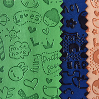 Housse de carnet en cuir PU gaufré à motif de dessin animé Chengyuan, personnalisée, écologique, imperméable, 0,8 mm, 54 cm de large, à changement de pression, pour canapé et vêtements