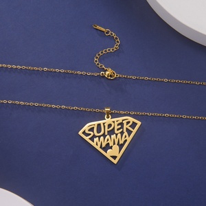 Super Mama Collier pour <span class=keywords><strong>Parents</strong></span> Anniversaire À La Mode Anime Collier Bijoux Femmes Fête Des Mères <span class=keywords><strong>Cadeau</strong></span> En Gros - Product Image 3